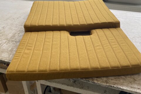 Banquette façon siège auto pour aménagement de Van